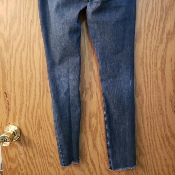 Cute skinny jeans/jeggings, distressed, holes, 3 button closure. Great Shape. - Picture 7 of 9
